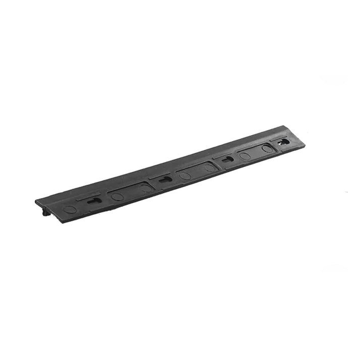 soporte guía de paragolpe trasero izquierdo chevrolet classic 2011 2016