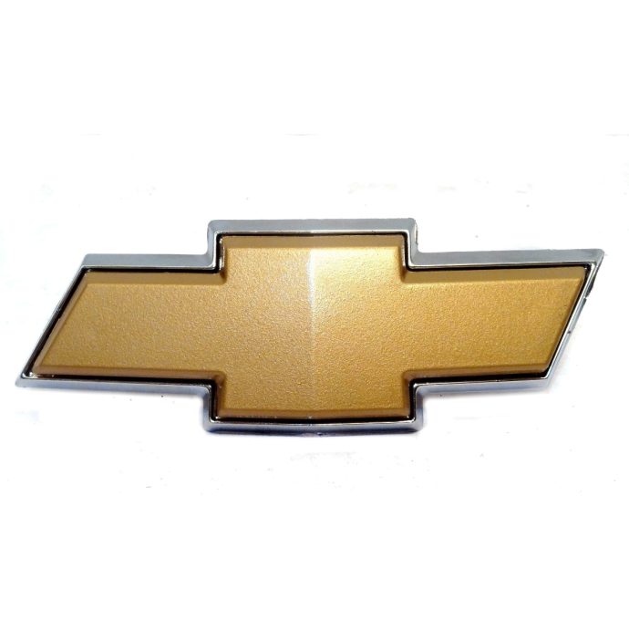 kit careta + 2 molduras + insignia chevrolet corsa 2009 2010